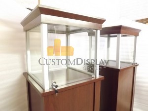 Pedestal Showcases